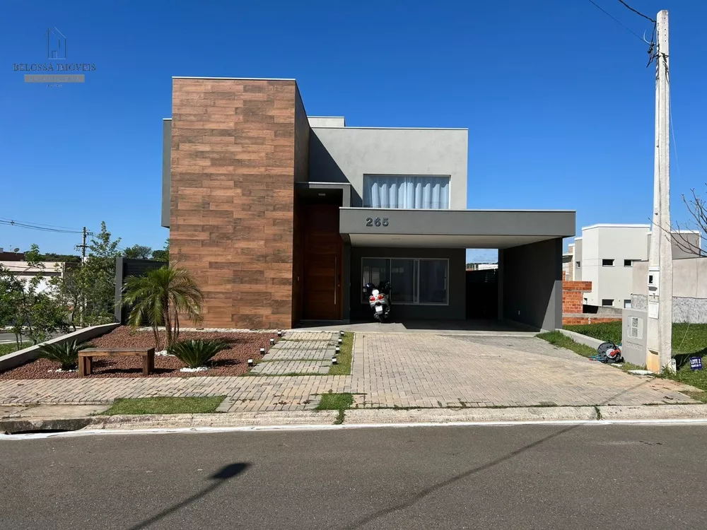 Casa à venda com 3 quartos, 300m² - Foto 2