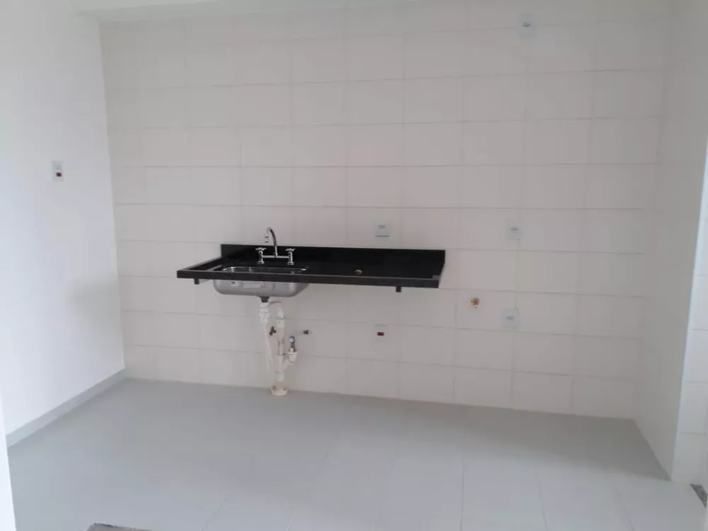 Apartamento à venda com 3 quartos, 77m² - Foto 2