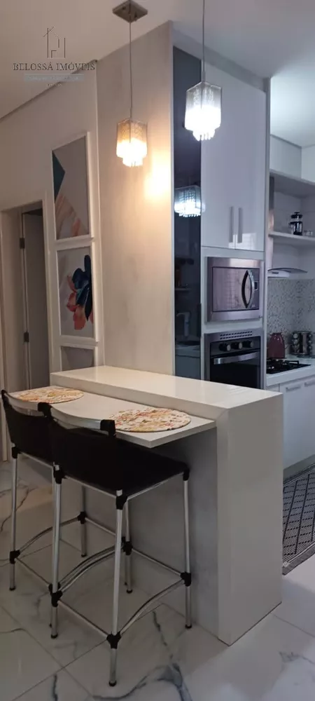 Casa para alugar com 4 quartos, 300m² - Foto 14