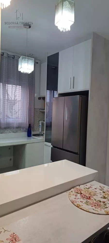 Casa para alugar com 4 quartos, 300m² - Foto 12