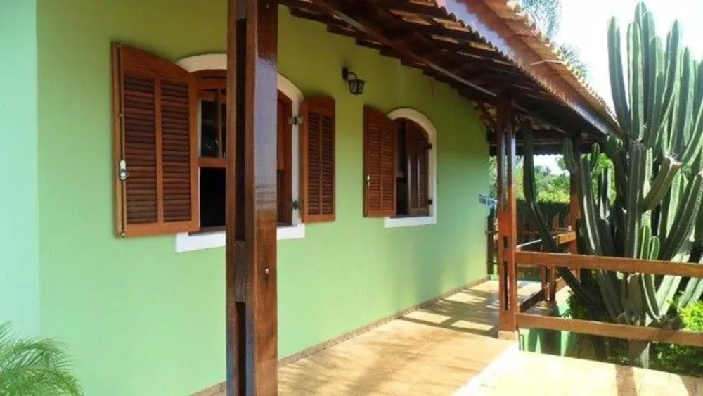 Casa à venda com 3 quartos, 900m² - Foto 2