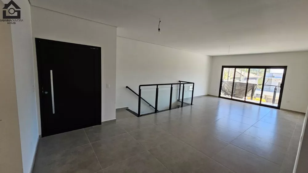 Casa à venda com 3 quartos, 536m² - Foto 2