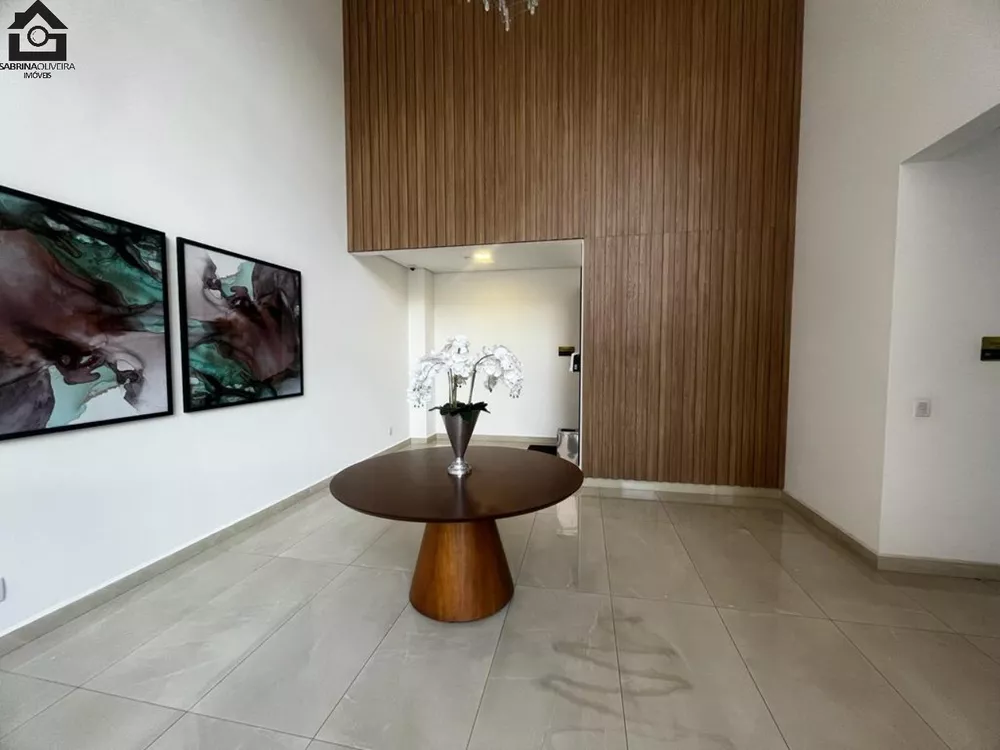 Apartamento à venda com 4 quartos, 189m² - Foto 2