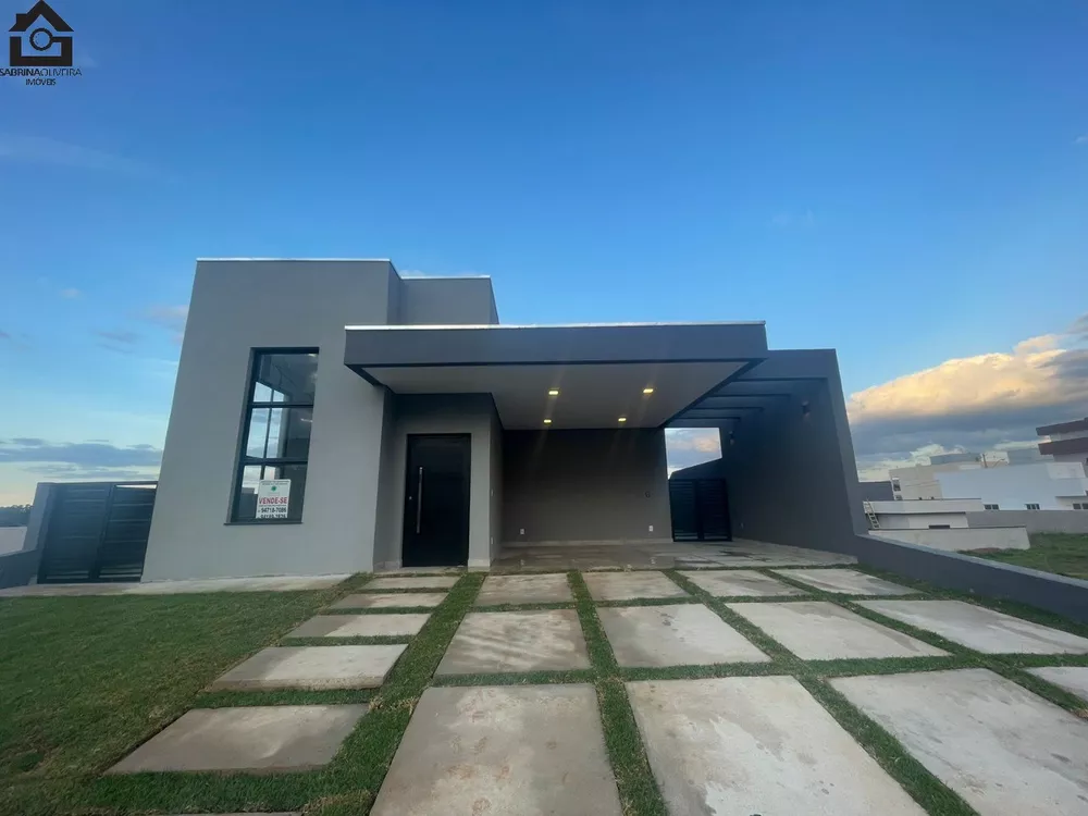 Casa à venda com 3 quartos, 300m² - Foto 2