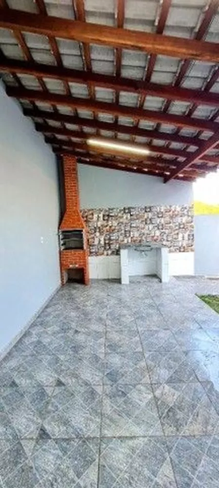 Casa à venda com 2 quartos, 150m² - Foto 4