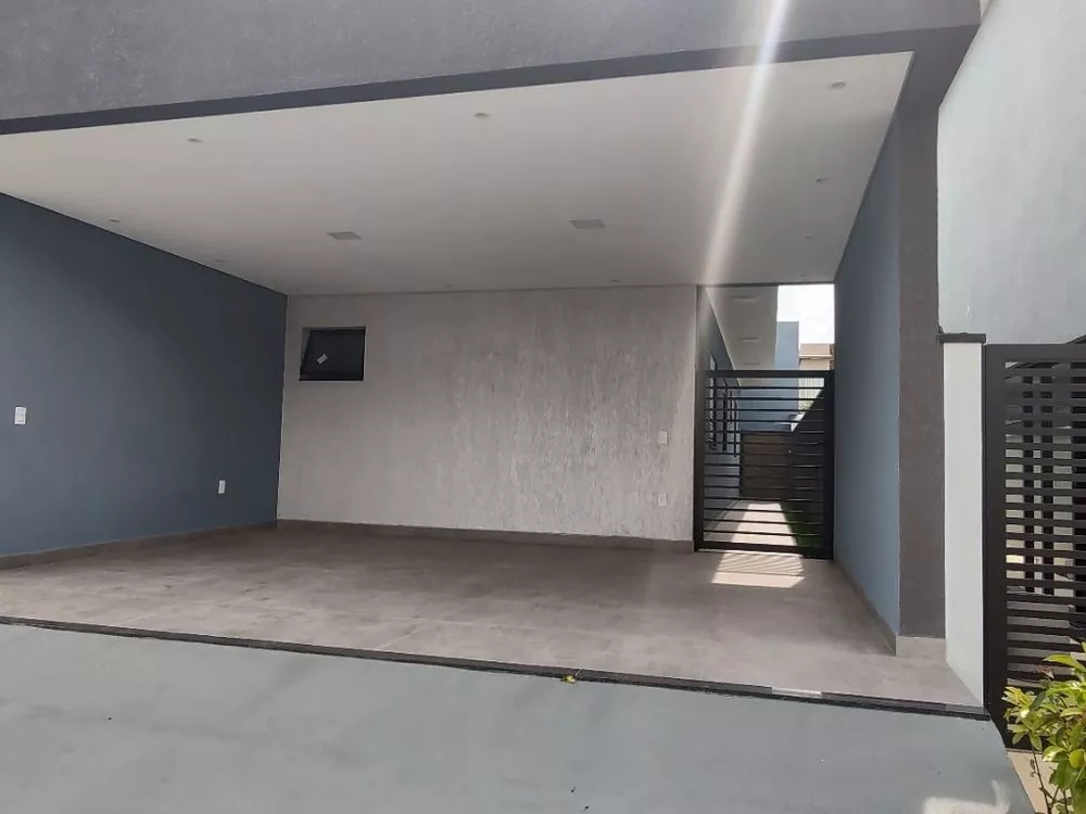 Casa à venda com 3 quartos, 300m² - Foto 2