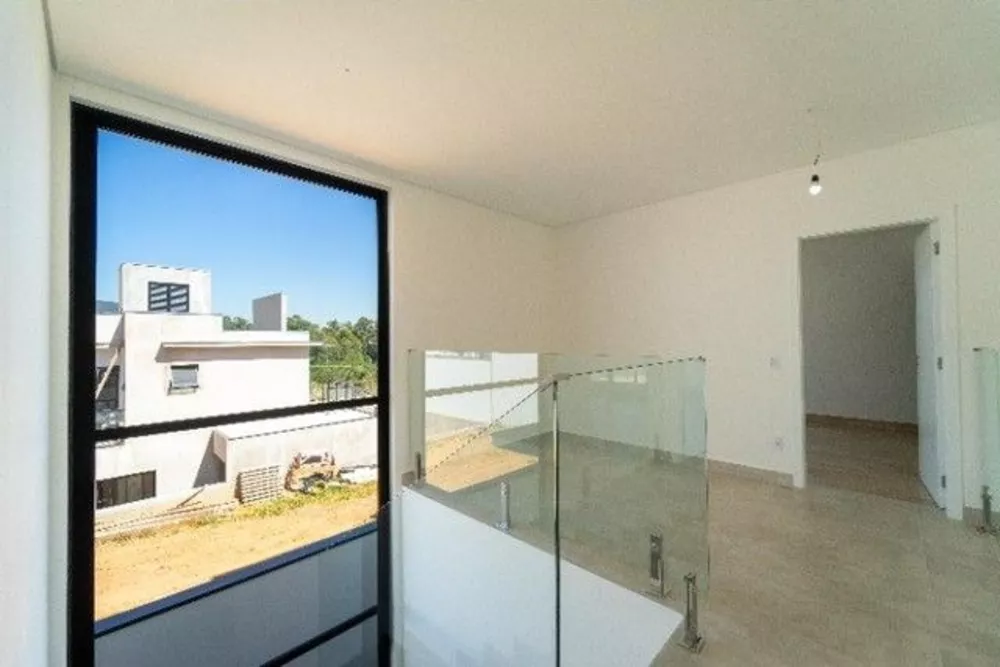 Casa à venda com 4 quartos, 250m² - Foto 7