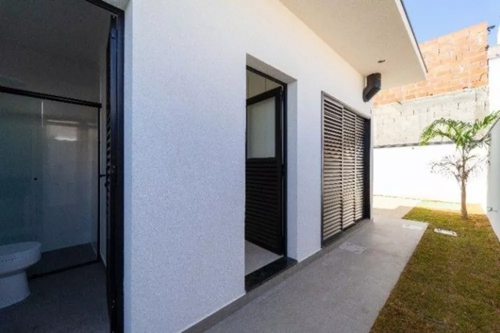 Casa à venda com 4 quartos, 250m² - Foto 4