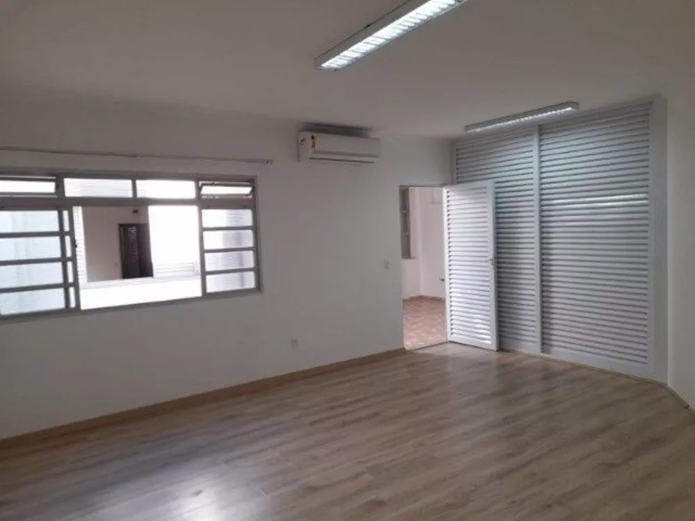 Casa à venda com 2 quartos, 256m² - Foto 4