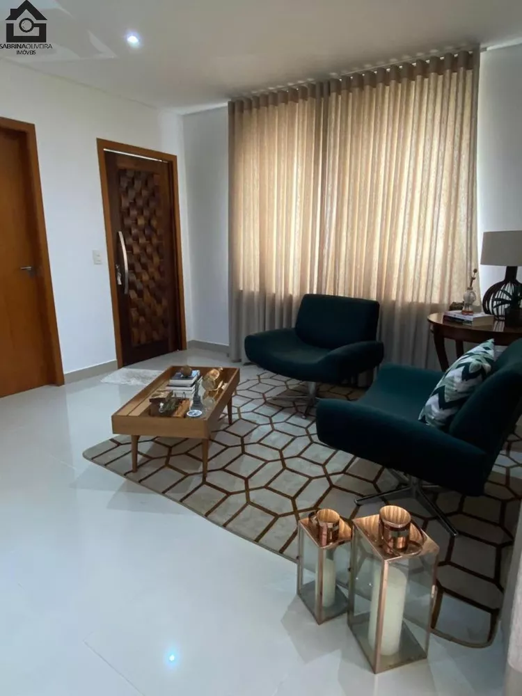 Casa à venda com 3 quartos, 250m² - Foto 4