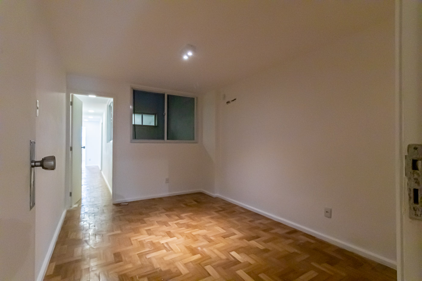 Apartamento à venda com 4 quartos, 330m² - Foto 34