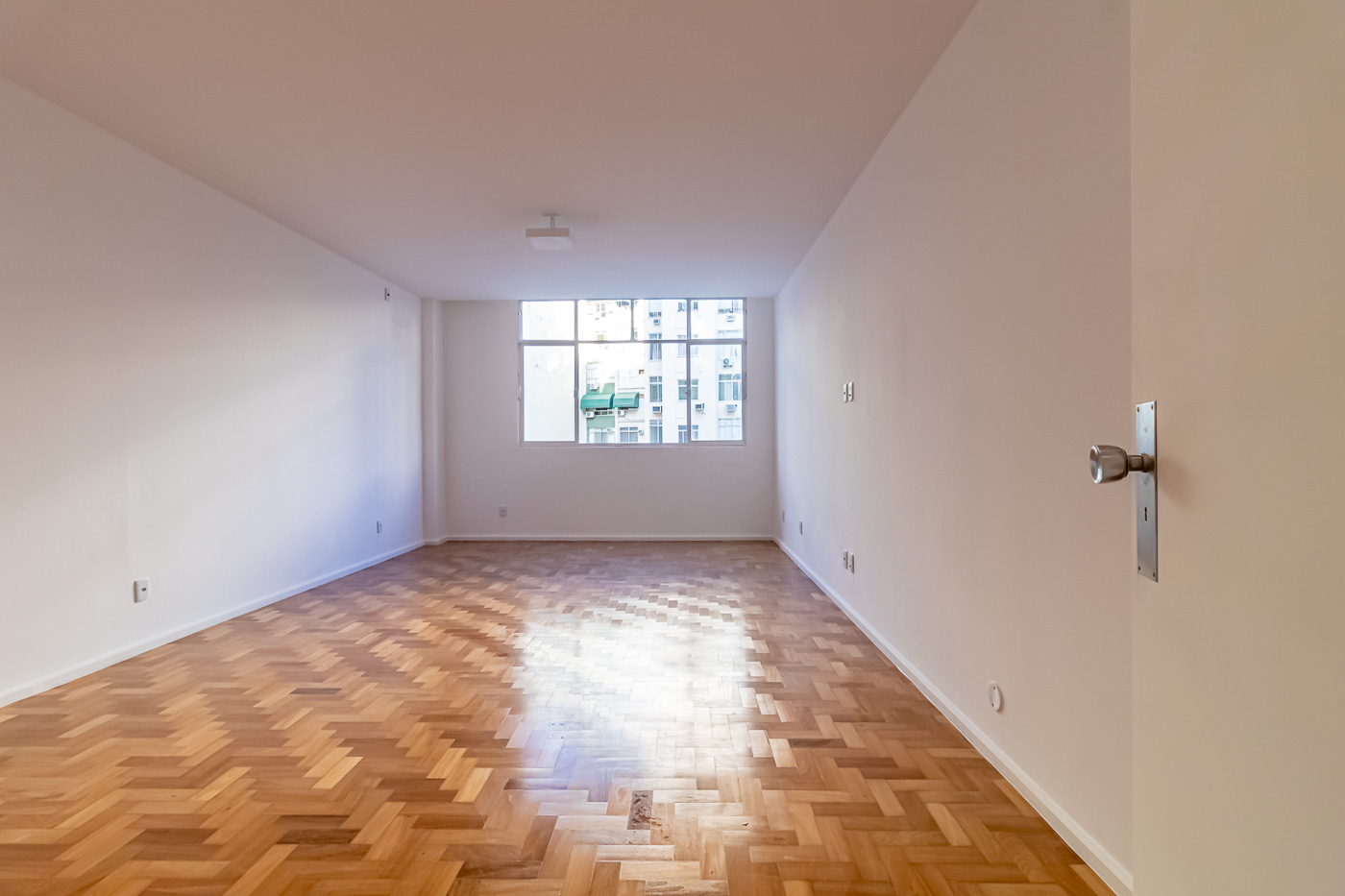 Apartamento à venda com 4 quartos, 330m² - Foto 18