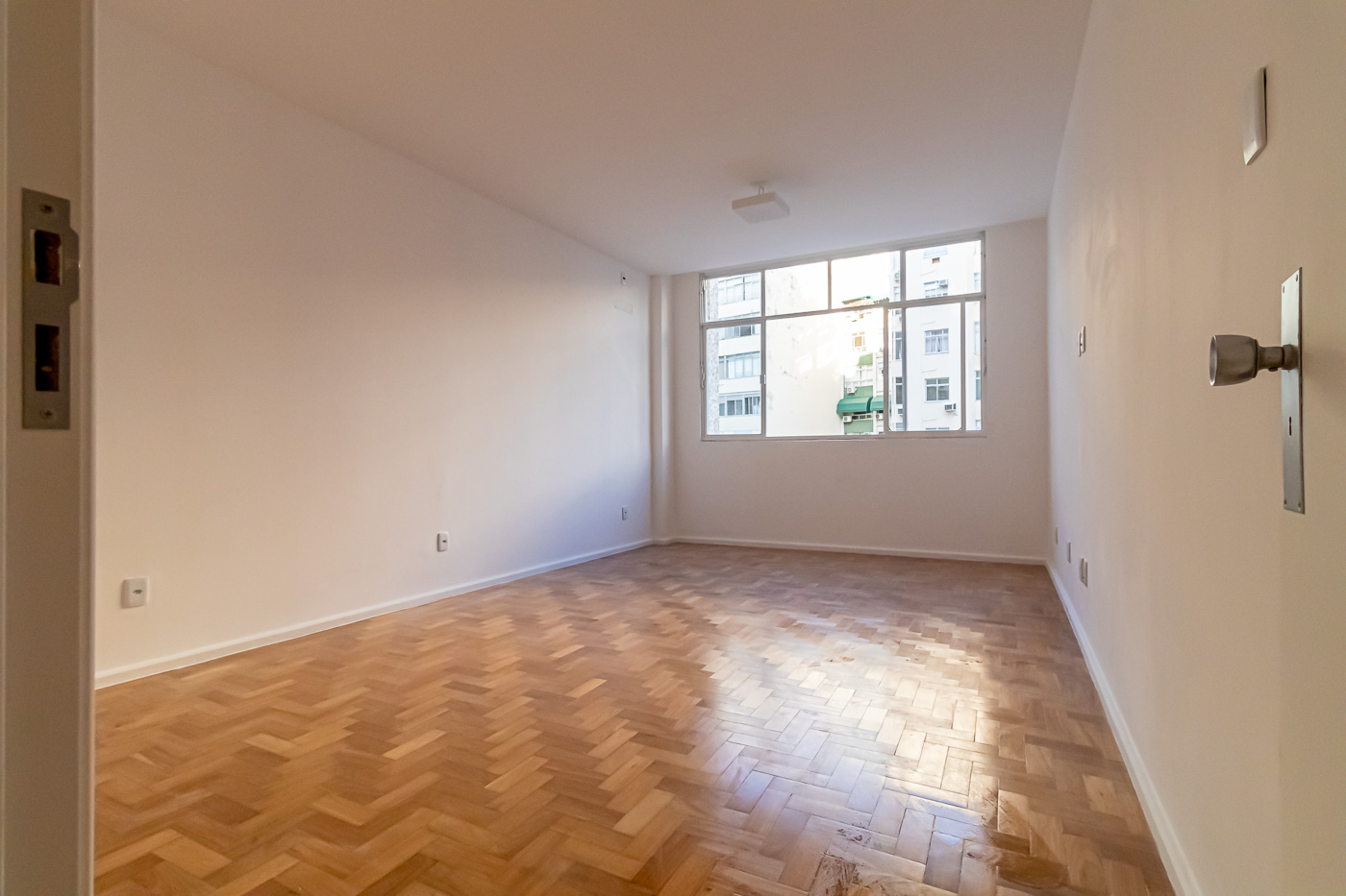 Apartamento à venda com 4 quartos, 330m² - Foto 17