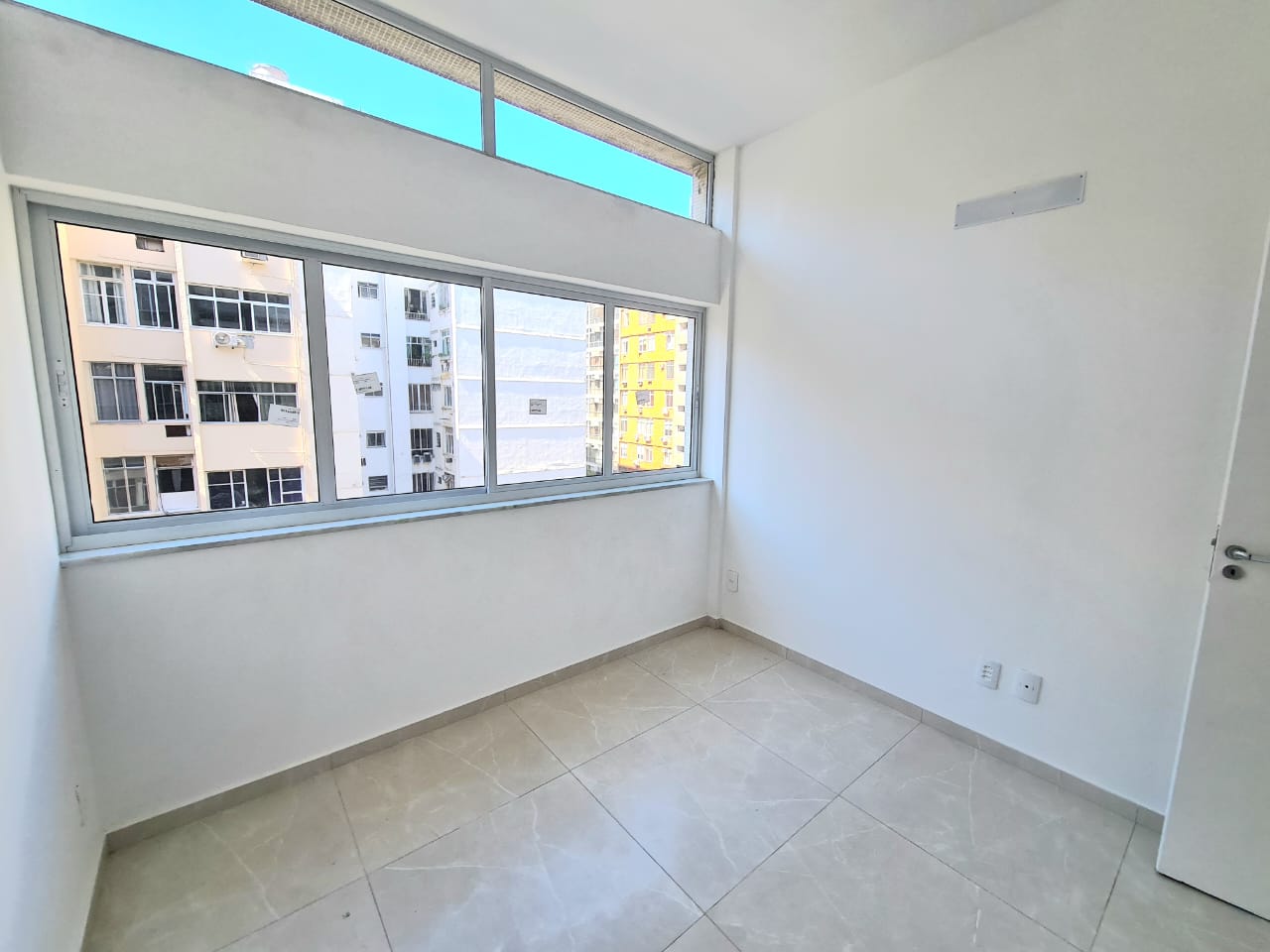 Apartamento à venda com 2 quartos, 60m² - Foto 31