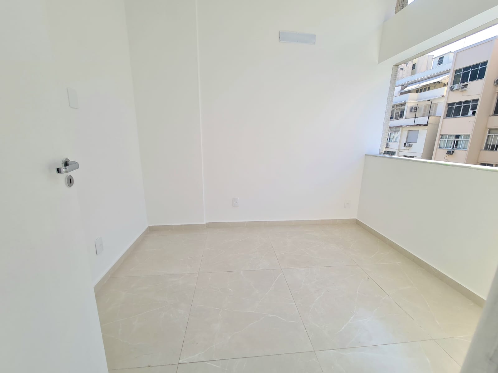 Apartamento à venda com 2 quartos, 60m² - Foto 27