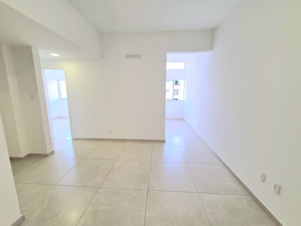 Apartamento à venda com 2 quartos, 60m² - Foto 16