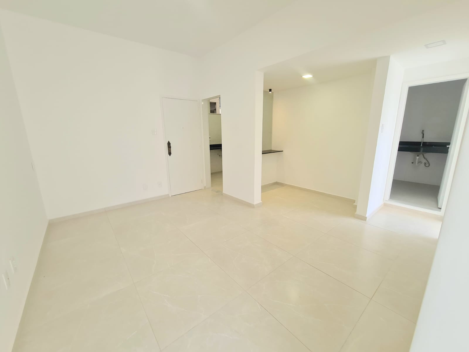 Apartamento à venda com 2 quartos, 60m² - Foto 11