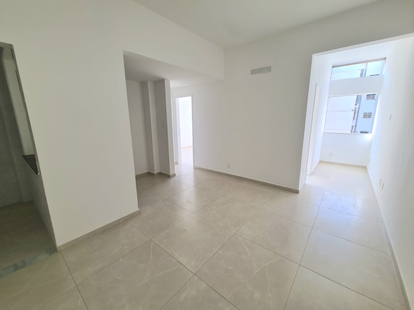 Apartamento à venda com 2 quartos, 60m² - Foto 12