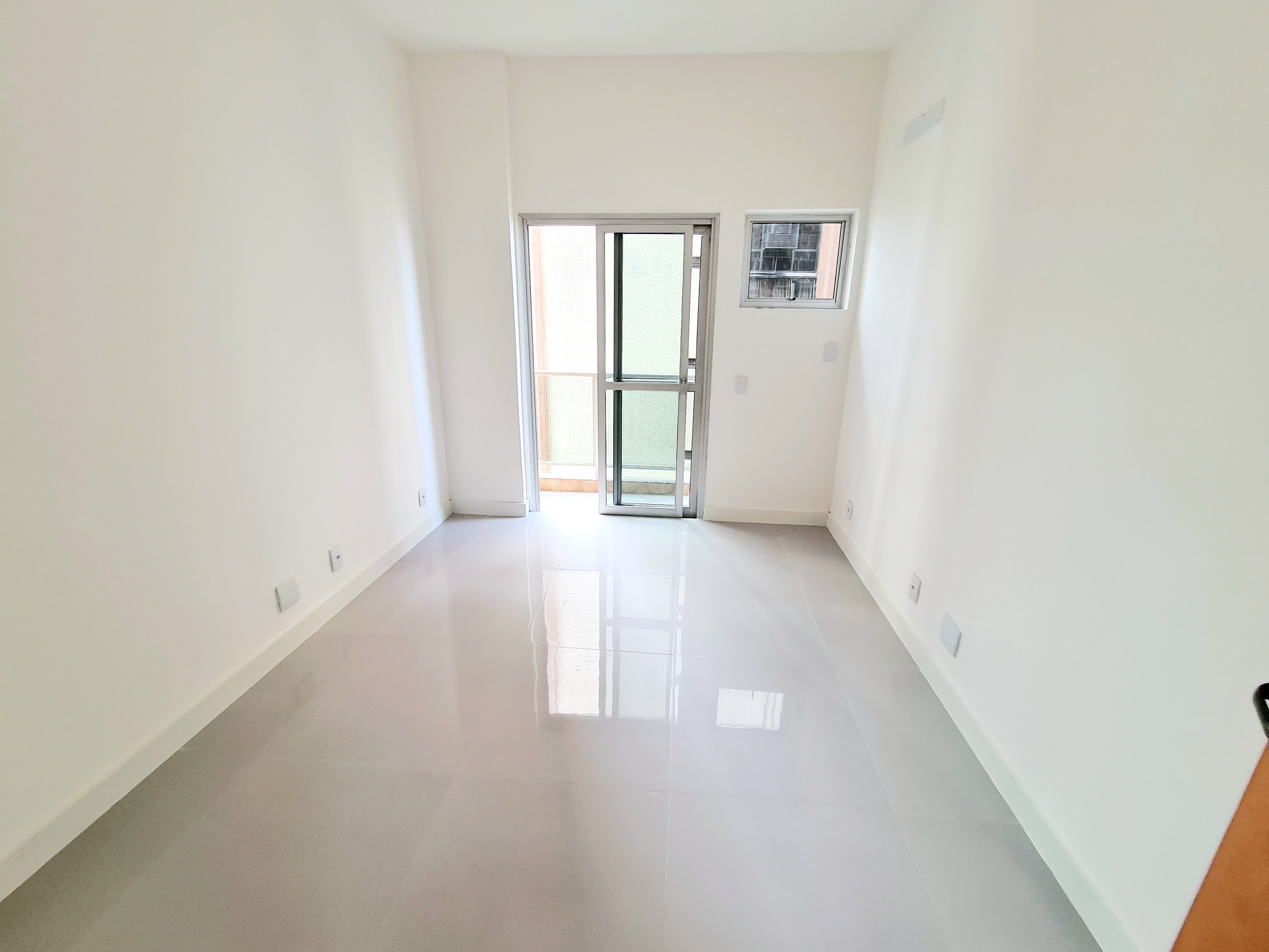 Apartamento à venda com 4 quartos, 185m² - Foto 3