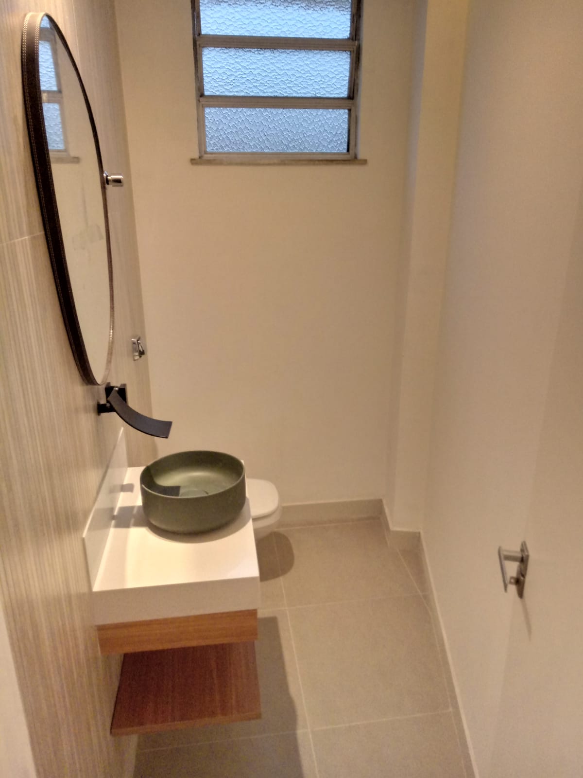 Apartamento à venda com 4 quartos, 130m² - Foto 2