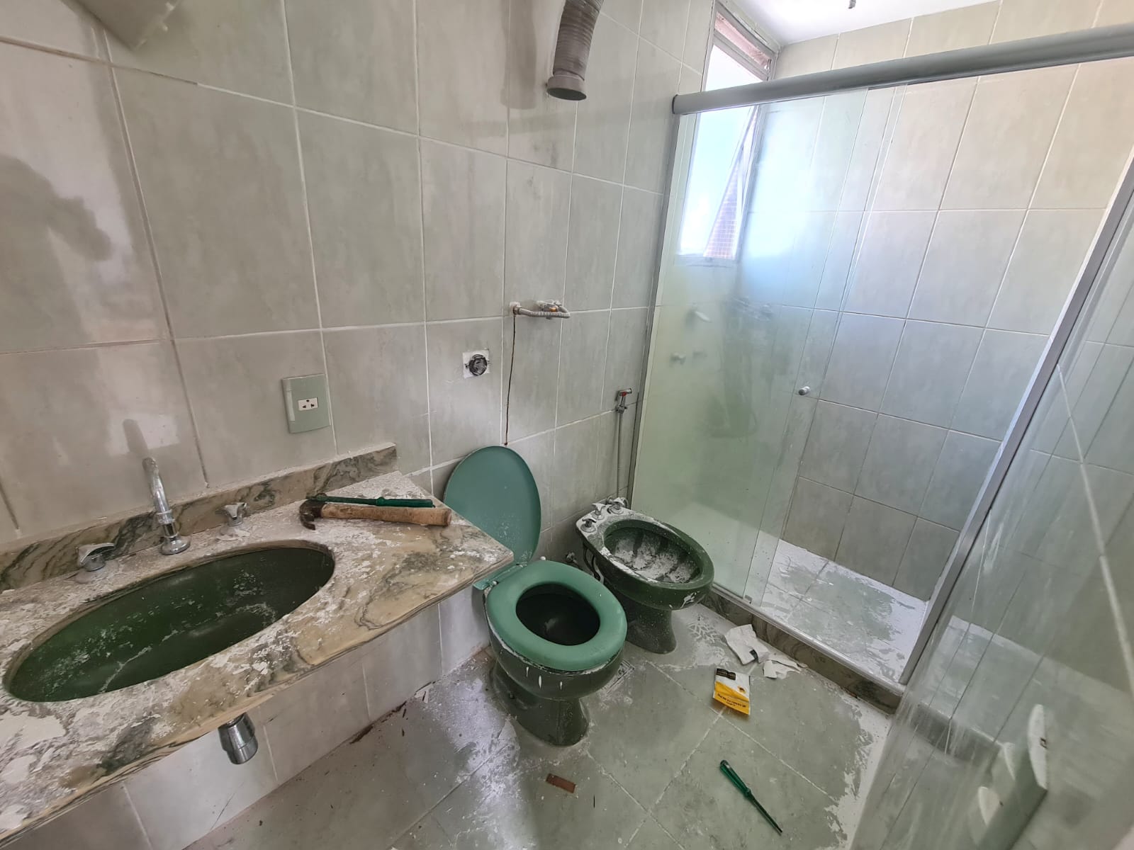 Apartamento à venda com 3 quartos, 100m² - Foto 2