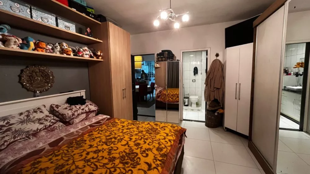 Apartamento à venda com 4 quartos, 230m² - Foto 2