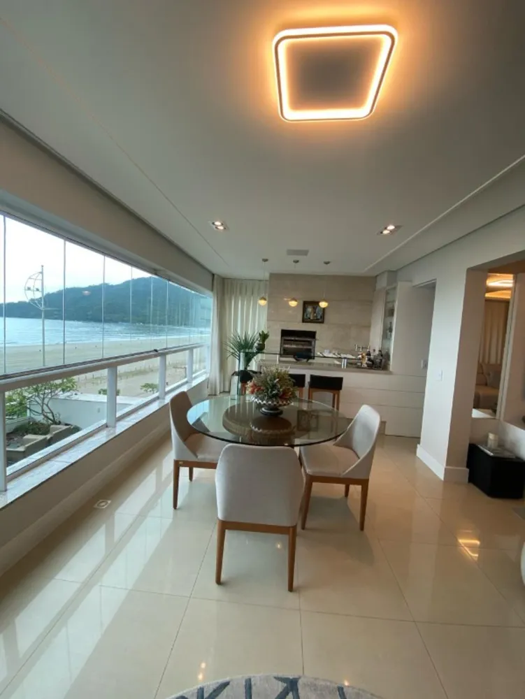 Apartamento, 3 quartos, 206 m² - Foto 1