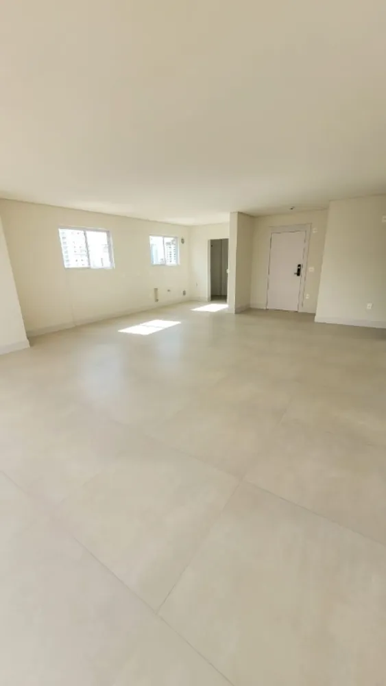 Apartamento, 3 quartos, 139 m² - Foto 2
