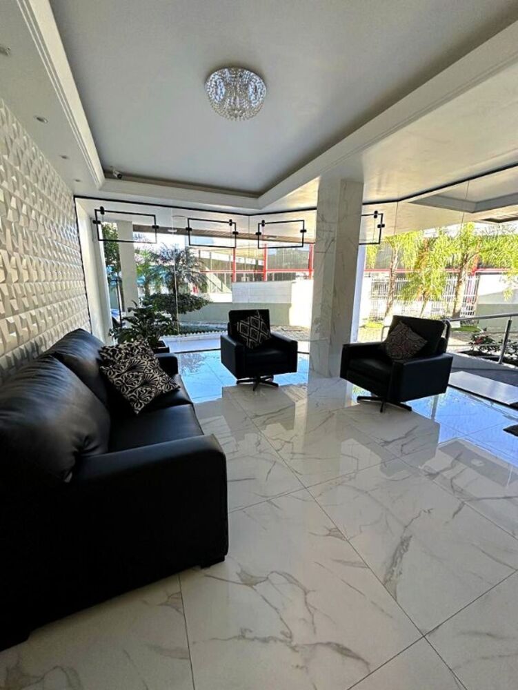 Apartamento à venda com 2 quartos, 78m² - Foto 2