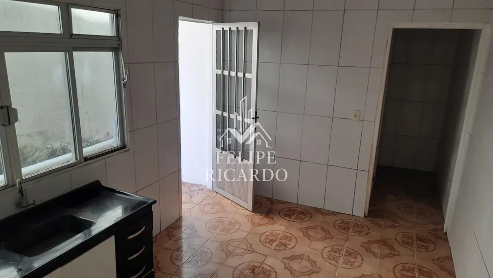 Casa, 6 quartos, 125 m² - Foto 1