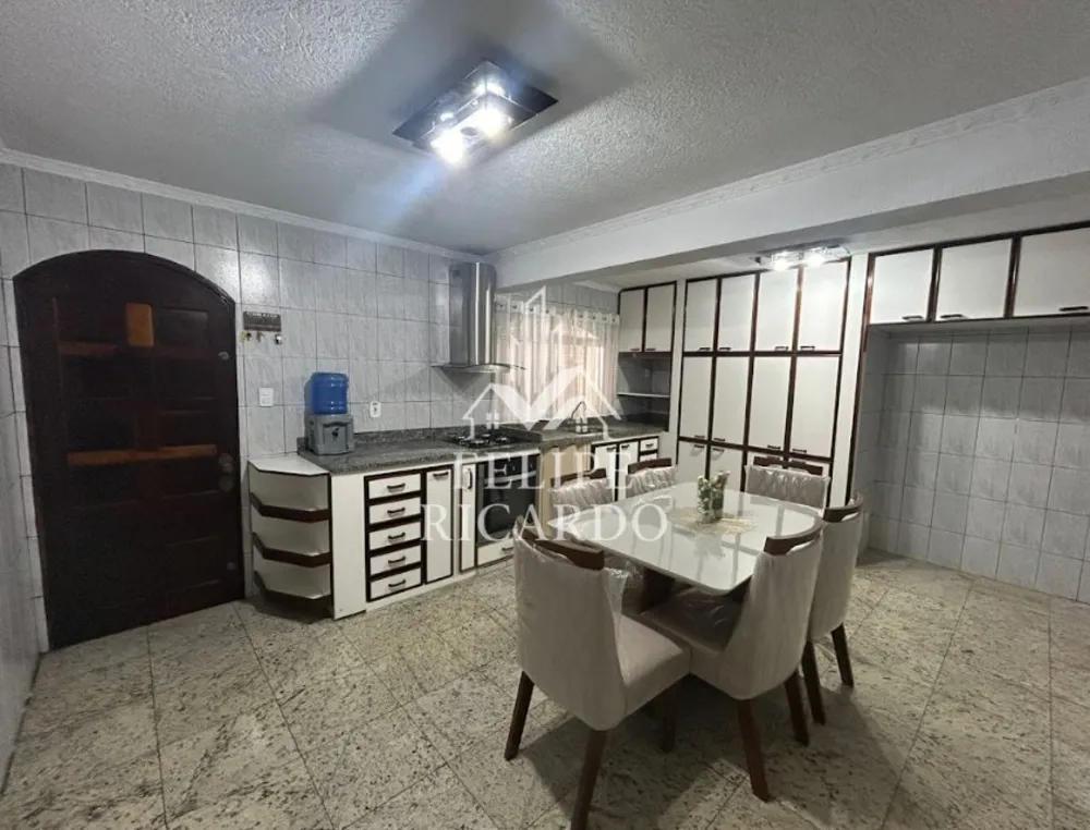 Casa, 3 quartos, 220 m² - Foto 18
