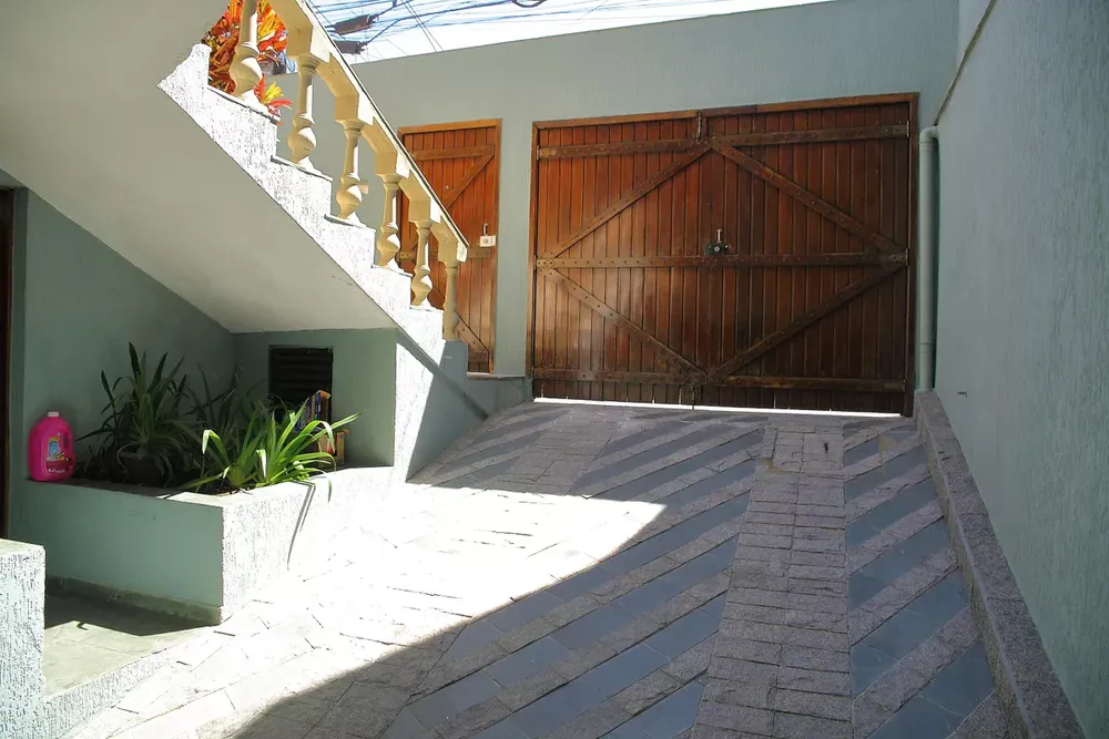 Casa, 4 quartos, 241 m² - Foto 1