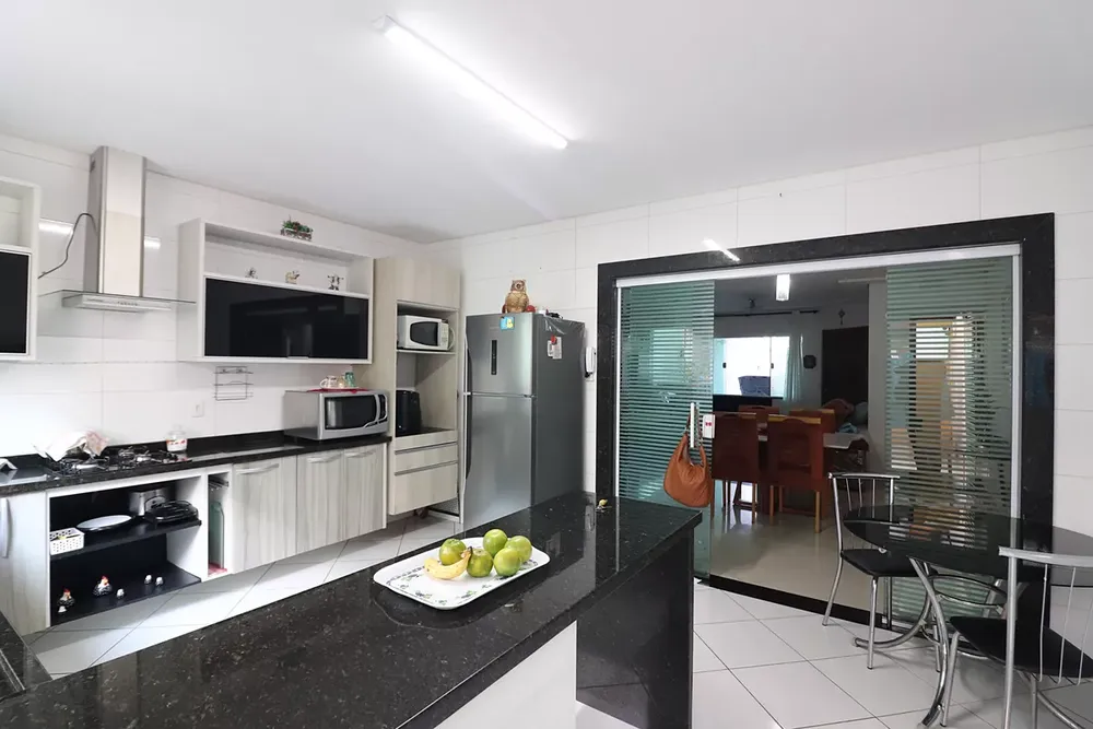 Casa, 3 quartos, 300 m² - Foto 2