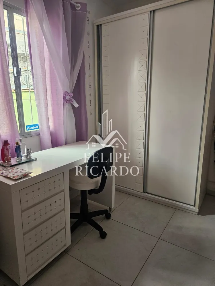 Casa, 4 quartos, 215 m² - Foto 2