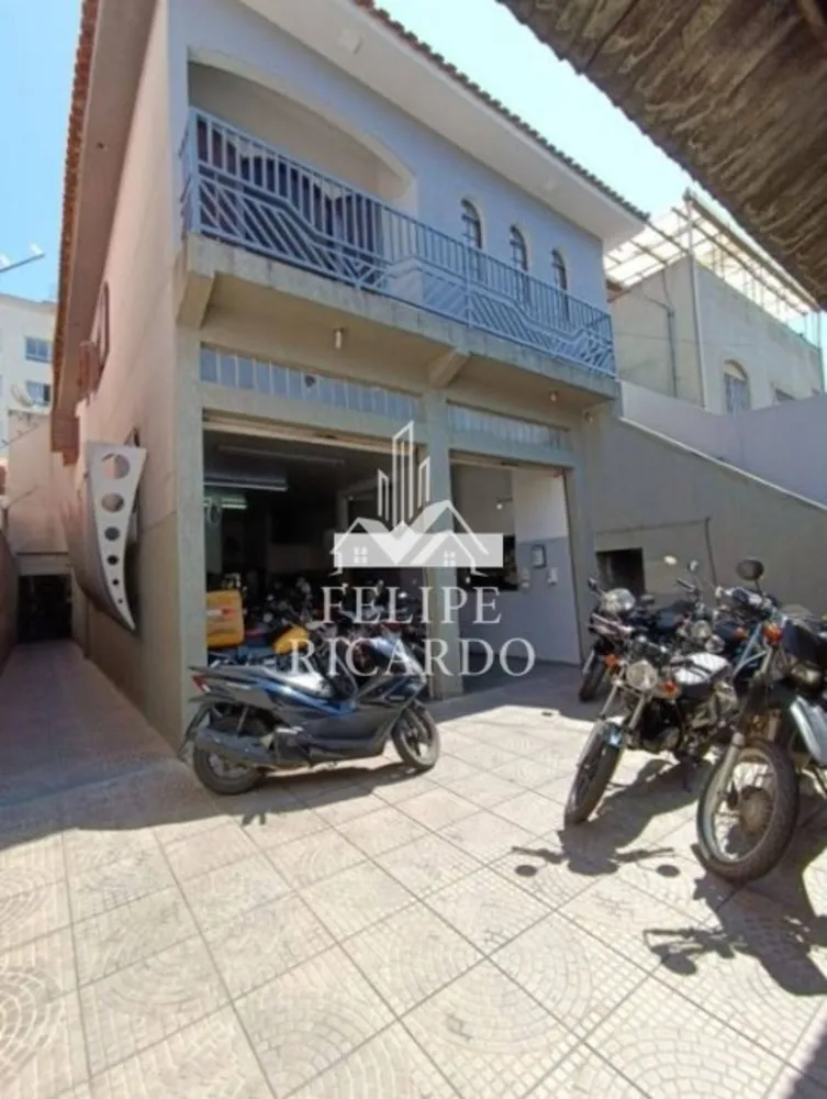 Casa, 3 quartos, 250 m² - Foto 1