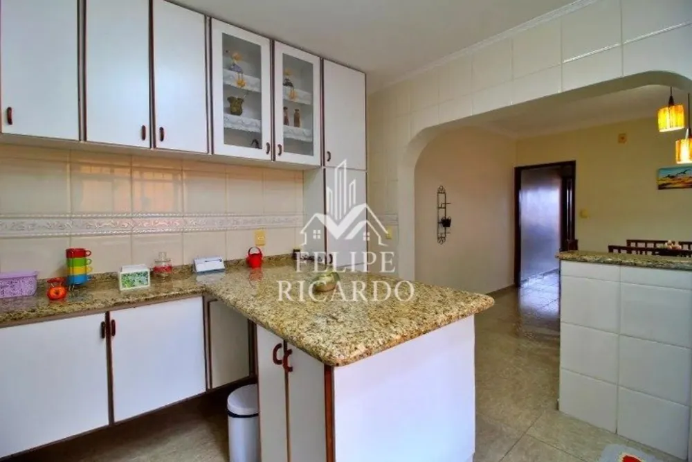 Casa, 2 quartos, 325 m² - Foto 1