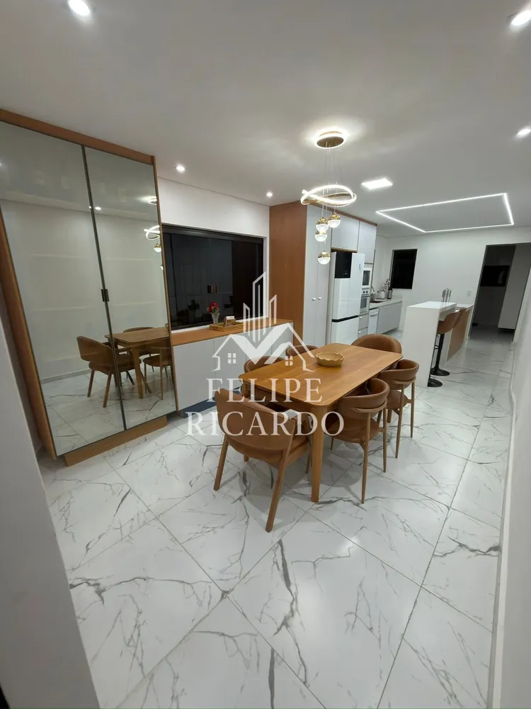 Casa, 3 quartos, 174 m² - Foto 1