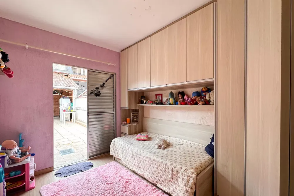 Casa, 3 quartos, 180 m² - Foto 1