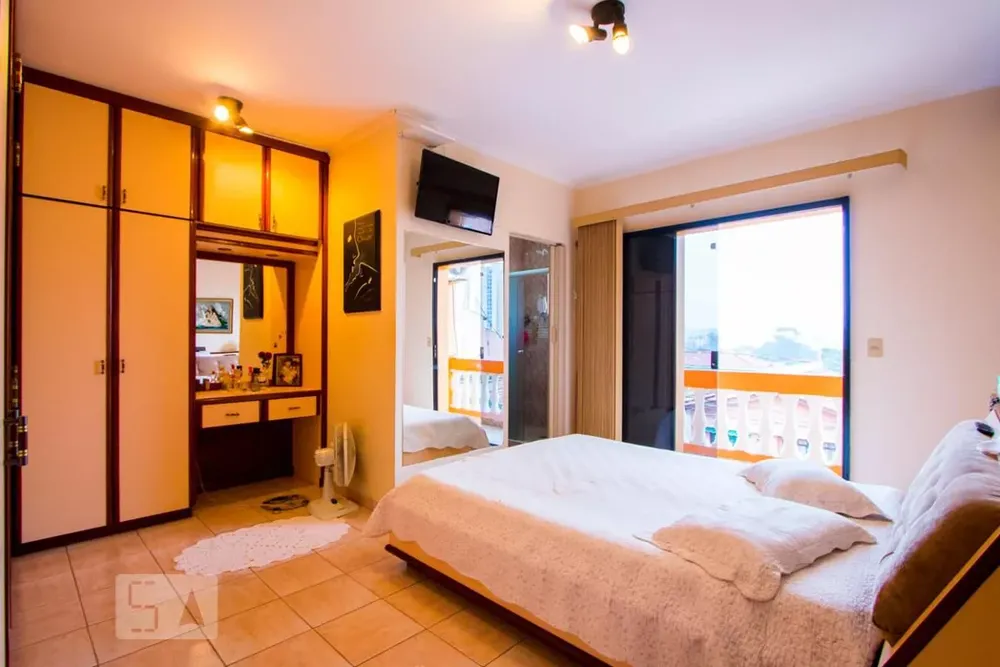 Casa, 3 quartos, 218 m² - Foto 4