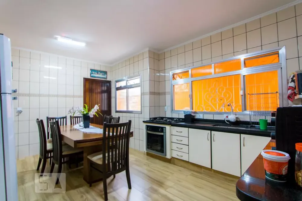 Casa, 3 quartos, 218 m² - Foto 3