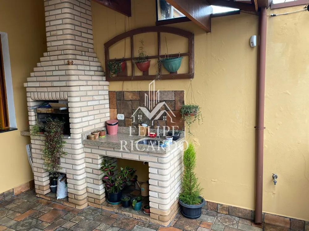 Casa, 4 quartos, 206 m² - Foto 1