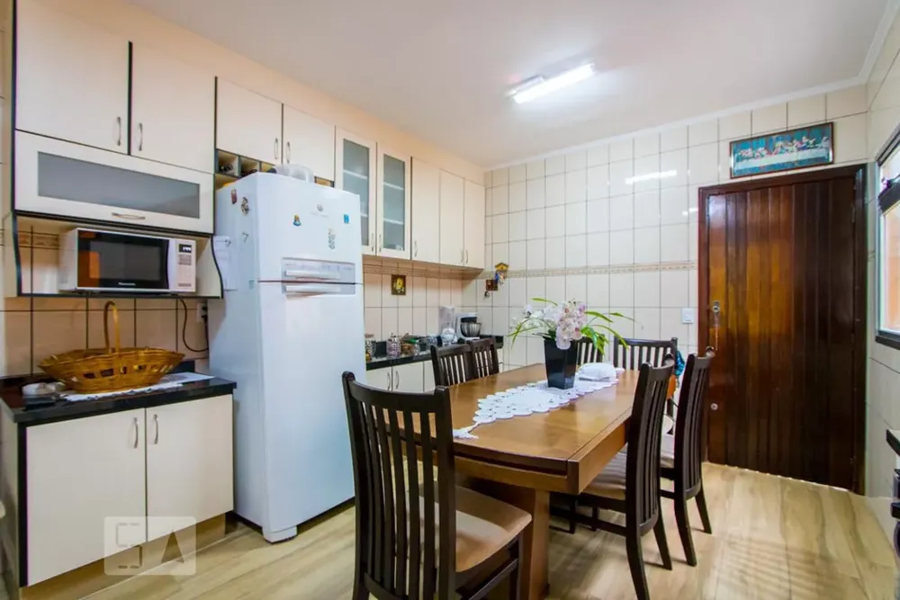 Casa, 3 quartos, 218 m² - Foto 3