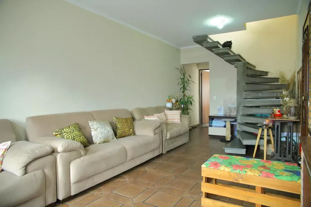 Casa, 3 quartos, 229 m² - Foto 2