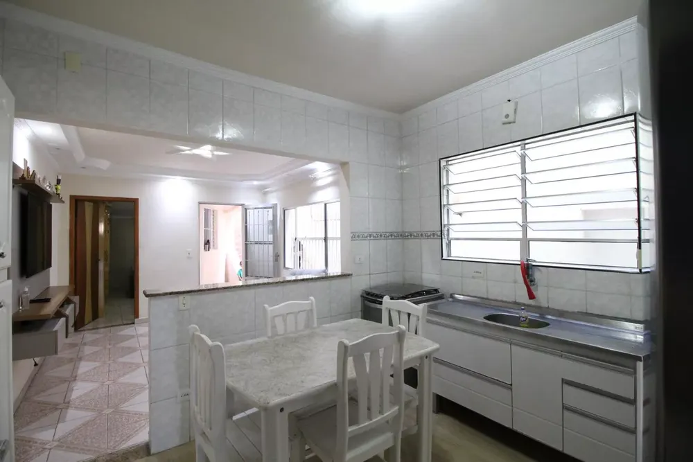 Casa, 3 quartos, 260 m² - Foto 6