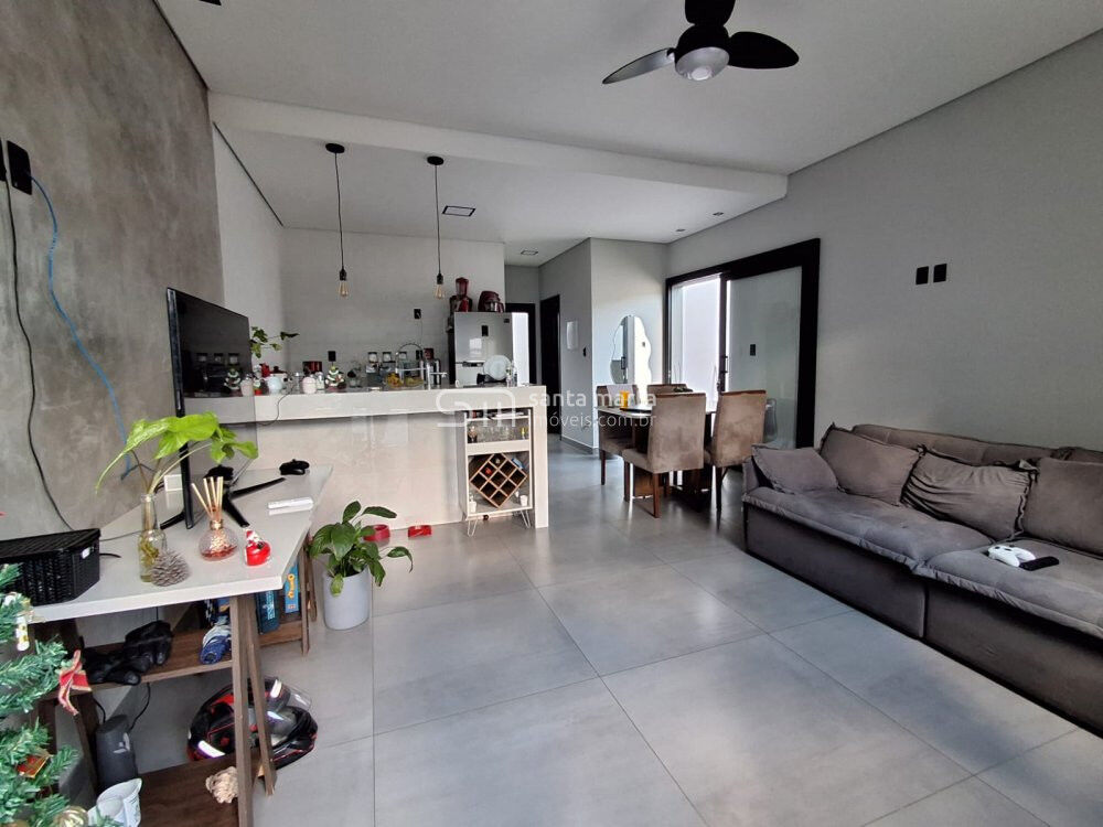 Casa à venda com 1 quarto, 141m² - Foto 1