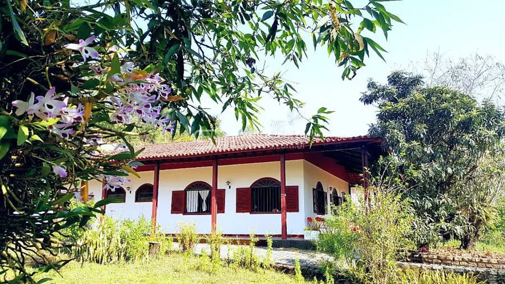Chácara, 3 quartos, 3800 m² - Foto 1
