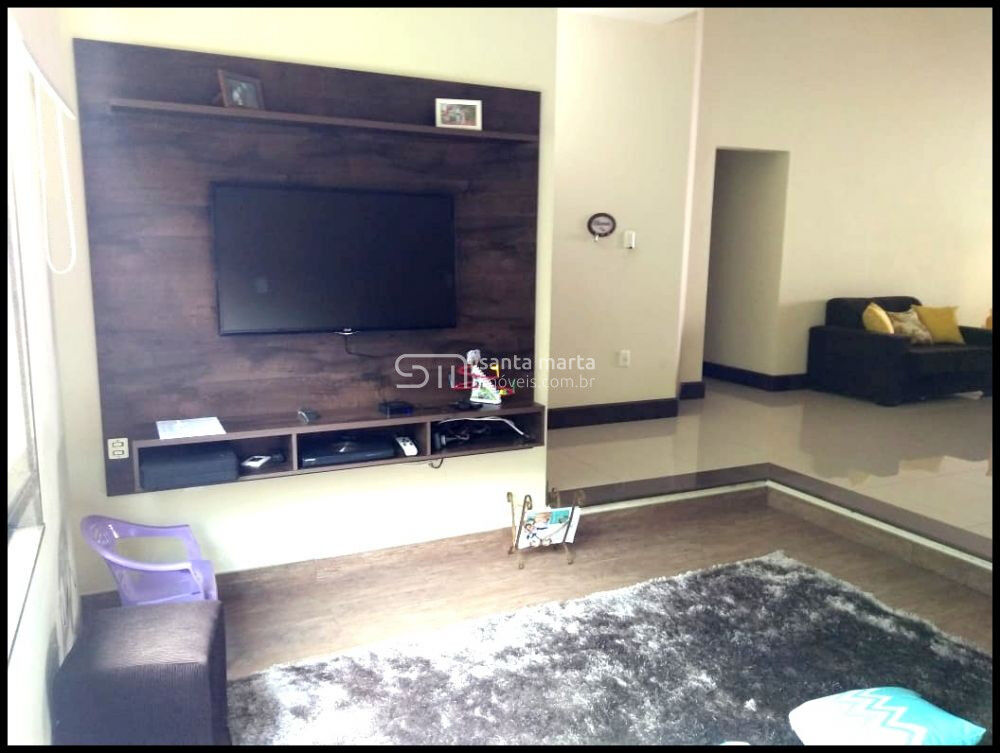 Casa à venda com 2 quartos, 450m² - Foto 4