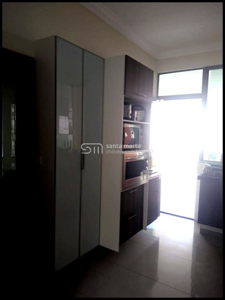 Casa à venda com 2 quartos, 450m² - Foto 6