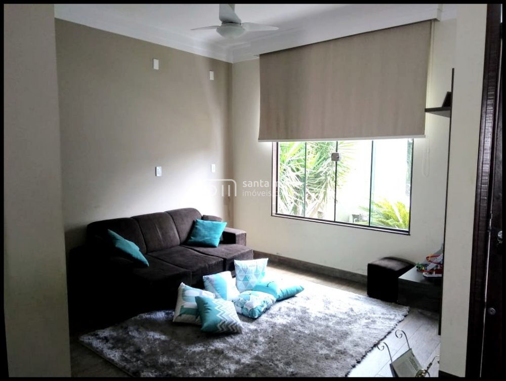 Casa à venda com 2 quartos, 450m² - Foto 3