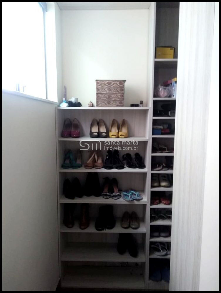 Casa à venda com 2 quartos, 450m² - Foto 13